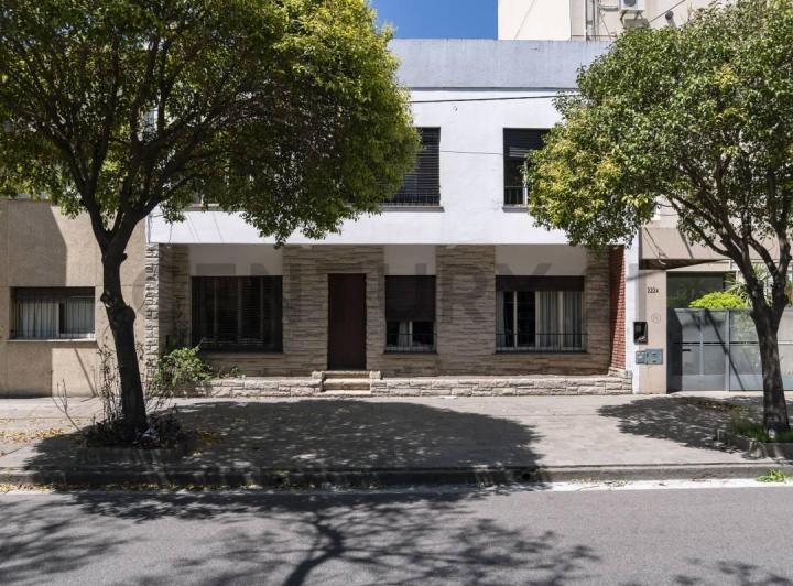 Casa · 181m² · 5 Ambientes · 1 Cochera