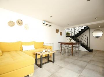 Casa · 100m² · 3 Ambientes · 2 Cocheras · Dúplex en Venta en Gonnet