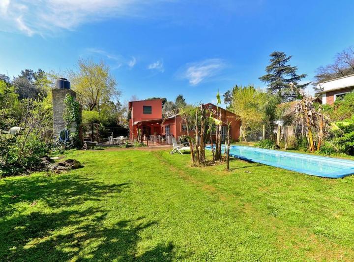 Casa · 140m² · 5 Ambientes · 1 Cochera