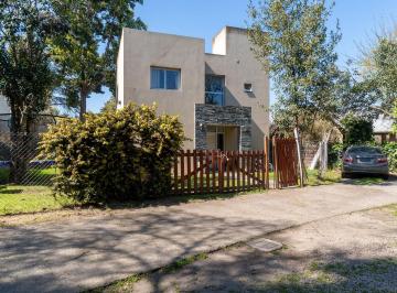 Casa · 100m² · 4 Ambientes · 1 Cochera · Venta Dúplex 4 Ambientes con Gran Jardín en Complejo Cerrado - Parque Leloir - P