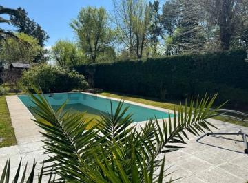 Casa · 190m² · 5 Ambientes · 4 Cocheras · Venta Casa 5 Ambientes con Piscina y Parque - Segundas Colinas Pilar