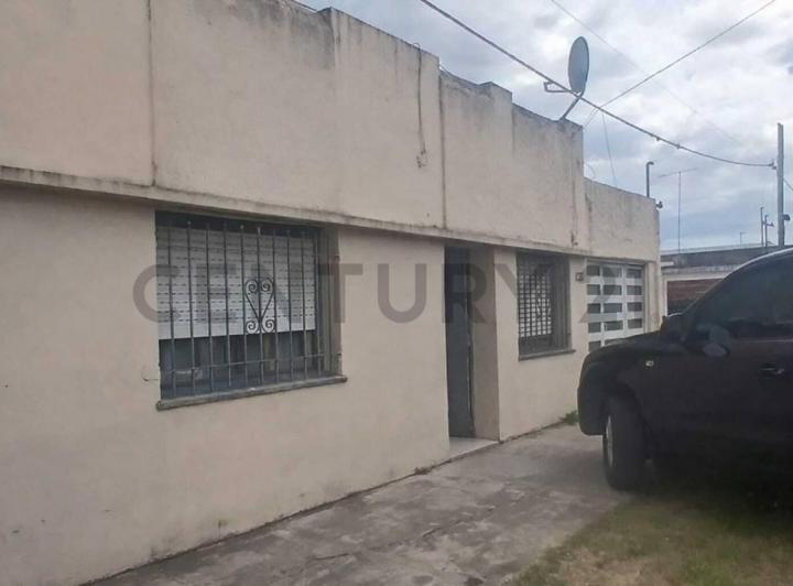 Casa · 105m² · 3 Ambientes · 2 Cocheras