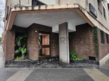 Departamento · 41m² · 3 Ambientes · Venta Floresta 3amb Apto Credito Permuta