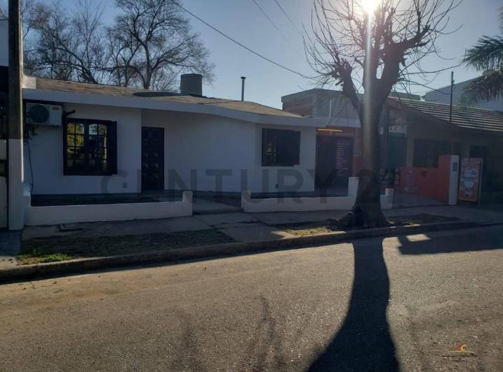 Casa · 90m² · 6 Ambientes · 2 Cocheras