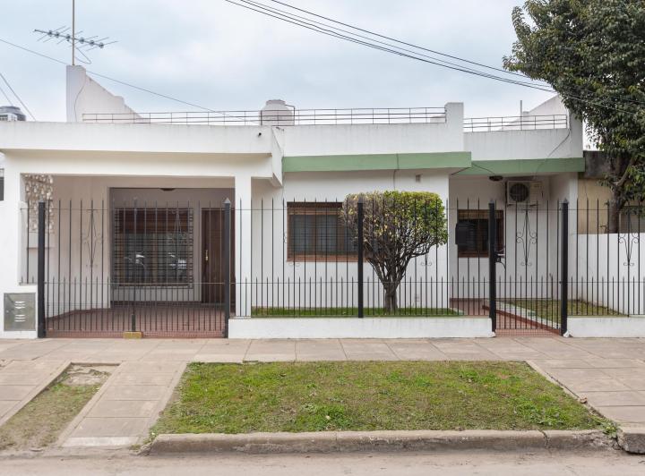 Casa · 89m² · 4 Ambientes · 1 Cochera