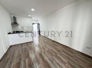 Departamento · 27m² · 1 Ambiente · 1 Cochera · Alquiler Dpto 1 Amb con Patio y Cochera en Caseros Tres de Febrero