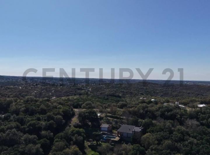 Terreno · 8318m²