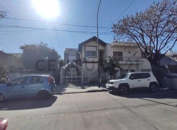 Casa · 100m² · 3 Ambientes · 1 Cochera · Venta PH 3 Ambientes, Cochera, Patio, Sin Expensas, Apto Credito