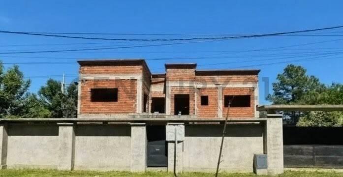 Casa · 310m² · 7 Ambientes · 2 Cocheras