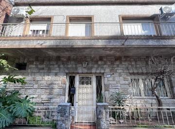 Casa · 385m² · 4 Ambientes · Casa Venta Villa Raffo 4 Ambientes con Deposito Taller Apto Banco
