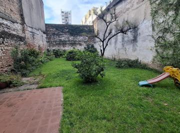 Casa · 325m² · 5 Ambientes · 1 Cochera · Venta Casa 5 Ambientes con Fondo y Cochera Para Refaccionar - San Cristóbal