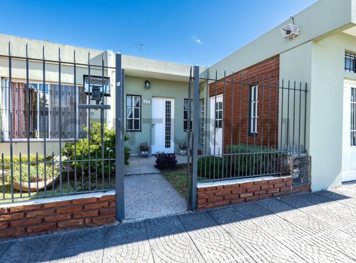 Casa · 168m² · 4 Ambientes · 2 Cocheras