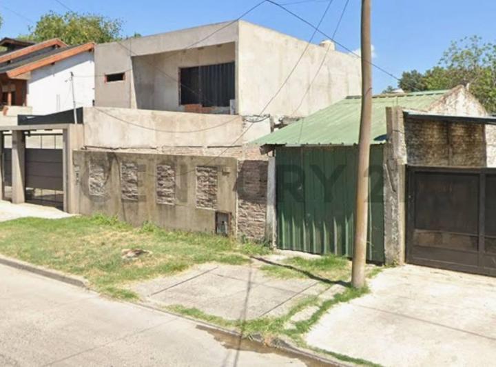 Casa · 110m² · 5 Ambientes · 2 Cocheras