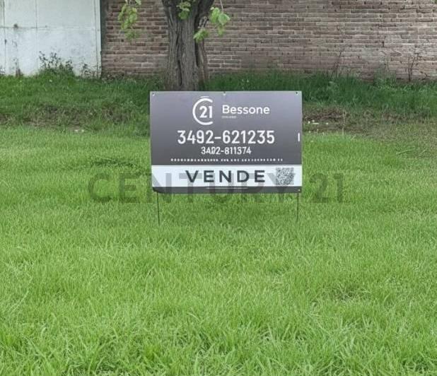Terreno · 300m²