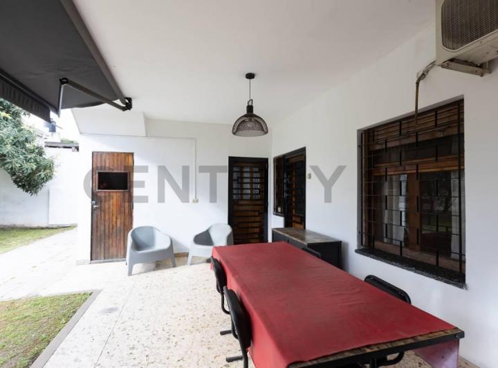 Casa · 875m² · 4 Ambientes