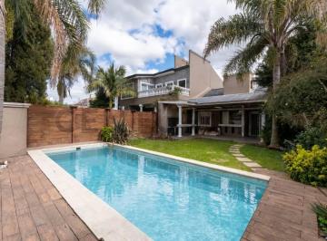 Casa · 105m² · 5 Ambientes · 1 Cochera · Casa de 3 Dorm. en Venta. Una Planta en Villa Castells