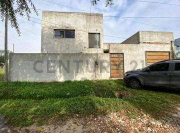Casa · 171m² · 5 Ambientes · 3 Cocheras · Casa en Venta en Villa Elvira