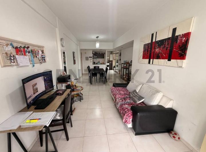 Departamento · 77m² · 4 Ambientes · 1 Cochera