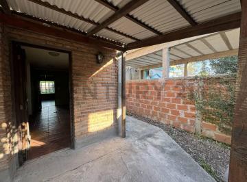 Casa · 70m² · 3 Ambientes · 4 Cocheras · Venta de Casa en Longchamps
