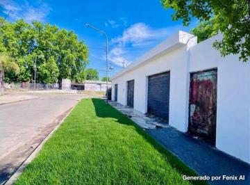 Terreno · 200m² · 5 Ambientes · Oportunidad! 3 Locales a Reciclar en Benavides