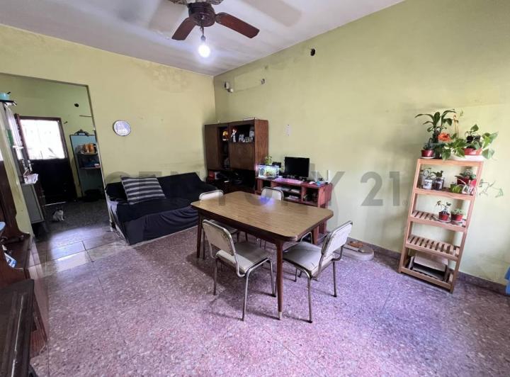 Casa · 70m² · 4 Ambientes · 1 Cochera