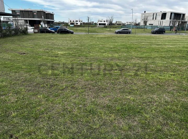 Terreno · 600m²