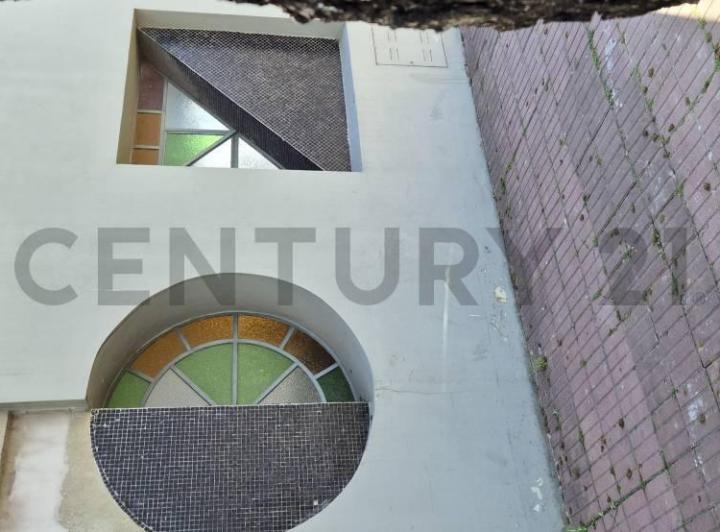 Casa · 115m² · 4 Ambientes · 1 Cochera