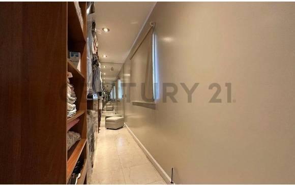 Casa · 267m² · 5 Ambientes · 2 Cocheras