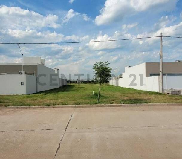 Terreno · 450m²