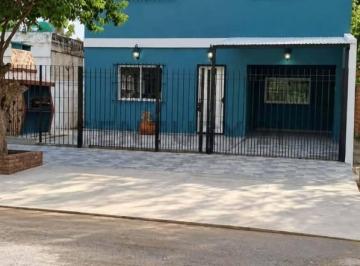 Casa · 108m² · 3 Ambientes · 1 Cochera · Venta Casa 3 Amb. en Pilar. Villa Verde.2 Plantas – Patio – Parrilla – Espacio Veh