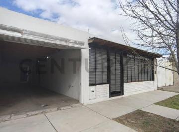 Casa · 87m² · 5 Ambientes · 2 Cocheras · Casa en Venta en B° Santa Rosa, Las Heras, Mendoza.