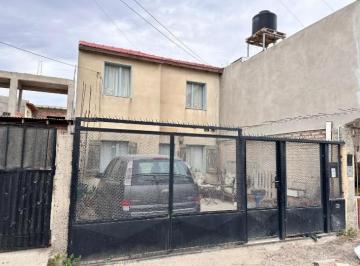 Casa 107m² Venta Parque Industrial Liviano · Carla Reinhart