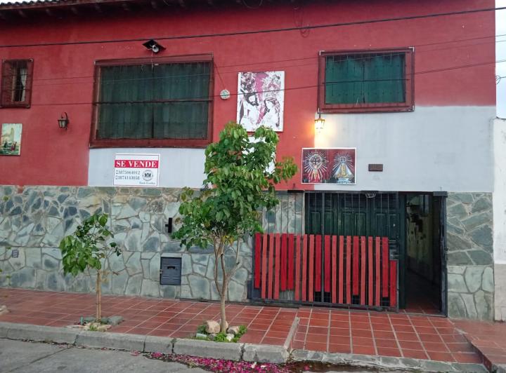 Casa · 115m² · 7 Ambientes · 1 Cochera