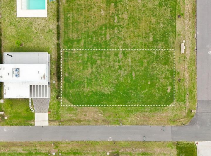 Terreno · 830m²
