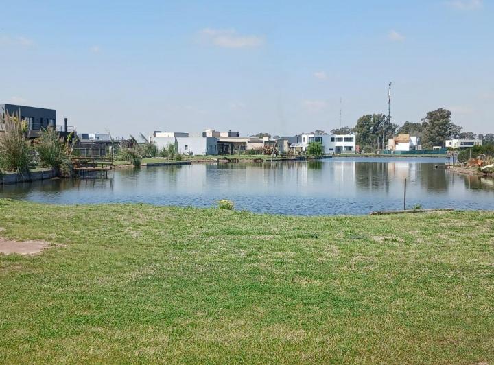 Terreno · 726m²