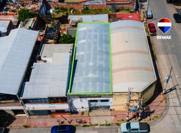 Bodega-Galpón · 200m² · Galpon en Alquiler Zona Av San Martin