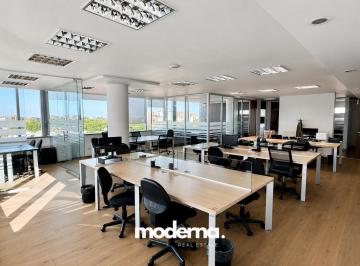 Oficina comercial · 275m² · 3 Cocheras · Oficina en Alquiler Sobre Av del Libertador Piso Entero con 2 Cocheras Vista Al Río