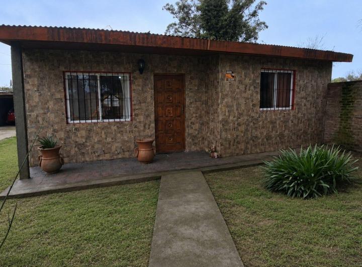 Casa · 102m² · 3 Ambientes · 1 Cochera