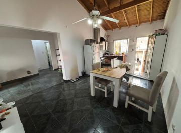 Casa · 90m² · 4 Ambientes · 1 Cochera · Venta Casa 4 Ambientes - Presidente Derqui