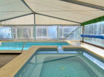 Hotel · 395m² · Complejo de Duplex con Pileta Climatizada Pinamar