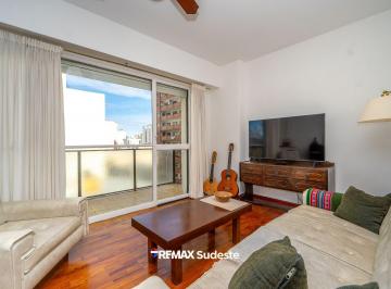 Departamento · 68m² · 3 Ambientes · Depto Céntrico 2 Dorm Apto