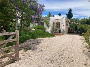Casa · 140m² · 3 Ambientes · Venta Casa + Deptos, Parque y Pileta, Claromeco