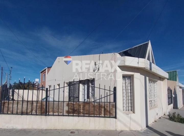 Casa · 84m² · 5 Ambientes · 1 Cochera