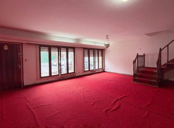 Casa · 249m² · 4 Ambientes · 1 Cochera