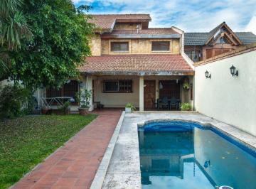Casa · 275m² · 6 Ambientes · 3 Cocheras · Venta Casa Tapiales 6 Amb Pileta Quincho Permuta
