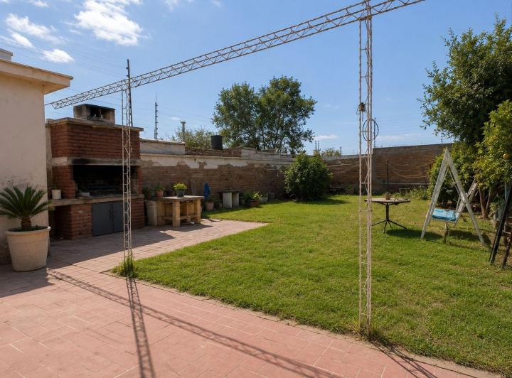 Casa · 106m² · 5 Ambientes · 1 Cochera