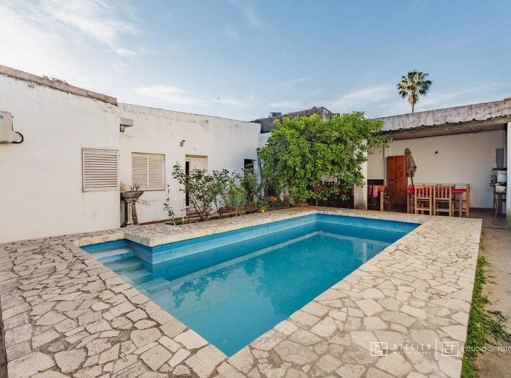 Casa · 320m² · 5 Ambientes · 3 Cocheras