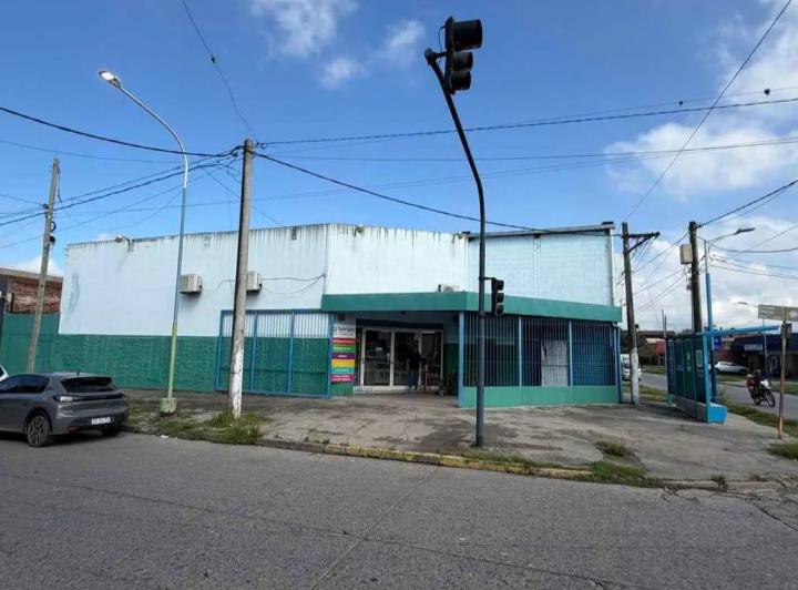Local comercial · 238m² · 9 Ambientes