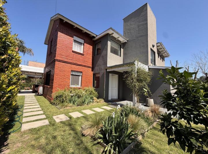 Casa · 150m² · 5 Ambientes · 1 Cochera