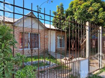 Casa · 45m² · 3 Ambientes · Venta de Casa en Villa Morra II, Pilar
